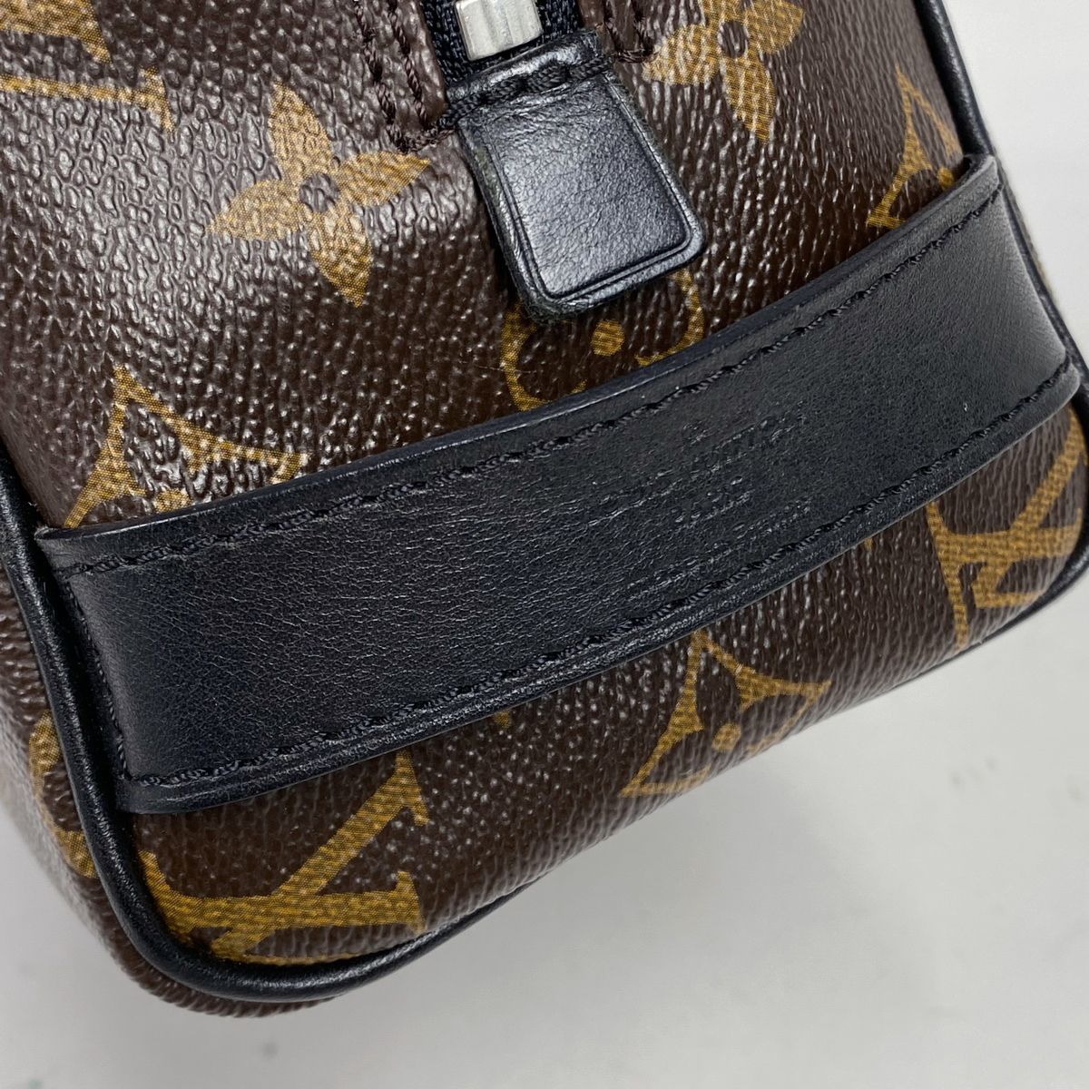 ルイ・ヴィトン Louis Vuitton トゥルース トワレ セカンドバッグ 小物入れ 旅行 化粧ポーチ モノグラムマカサー ブラウン ブラック  M40378 メンズ 【中古】 - メルカリ