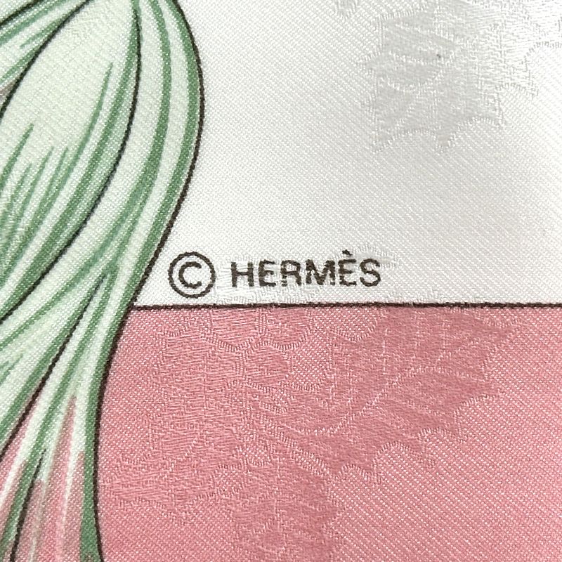 HERMES　カレ90　スカーフ PLUMES ET GRELOTS 羽飾りと鈴 HERMES エルメス カレ90 Plumes et Grelots 羽飾りと鈴 ネイビー