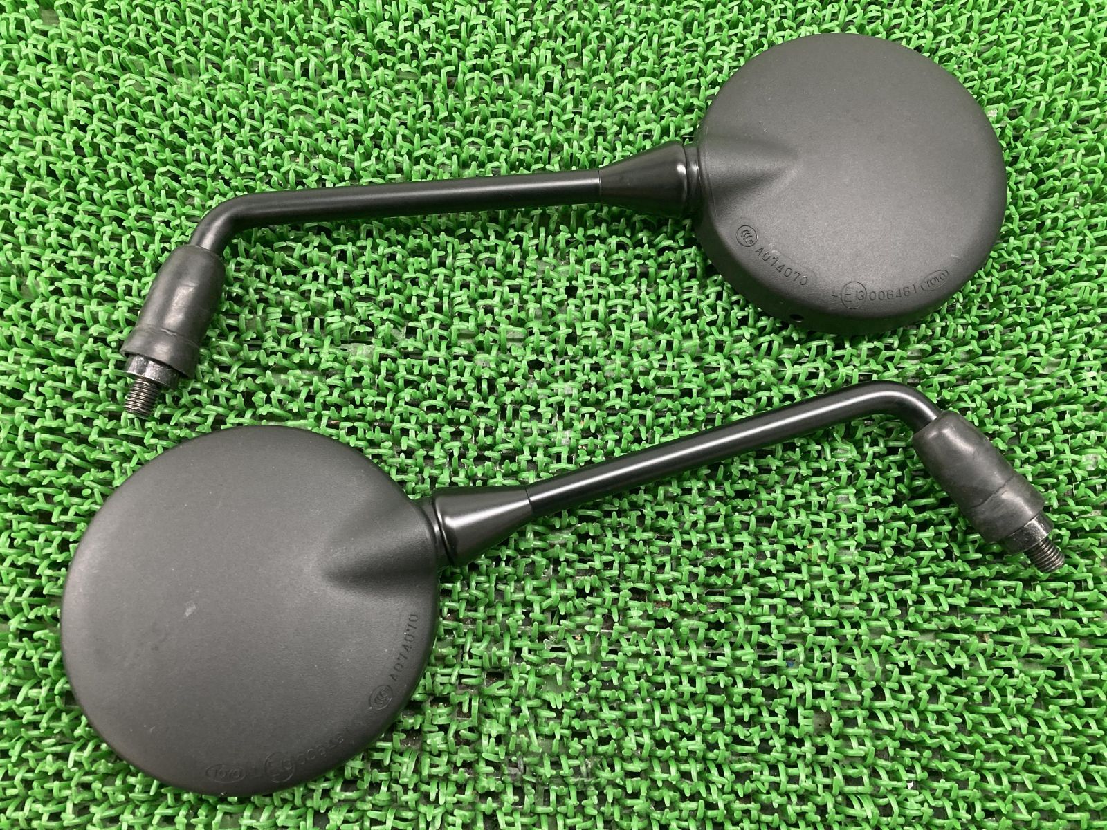 W800用カワサキ純正ミラー 左右 中古品 W800用カワサキ純正ミラー 左右 中古品 W800 ミラー 左右 006461