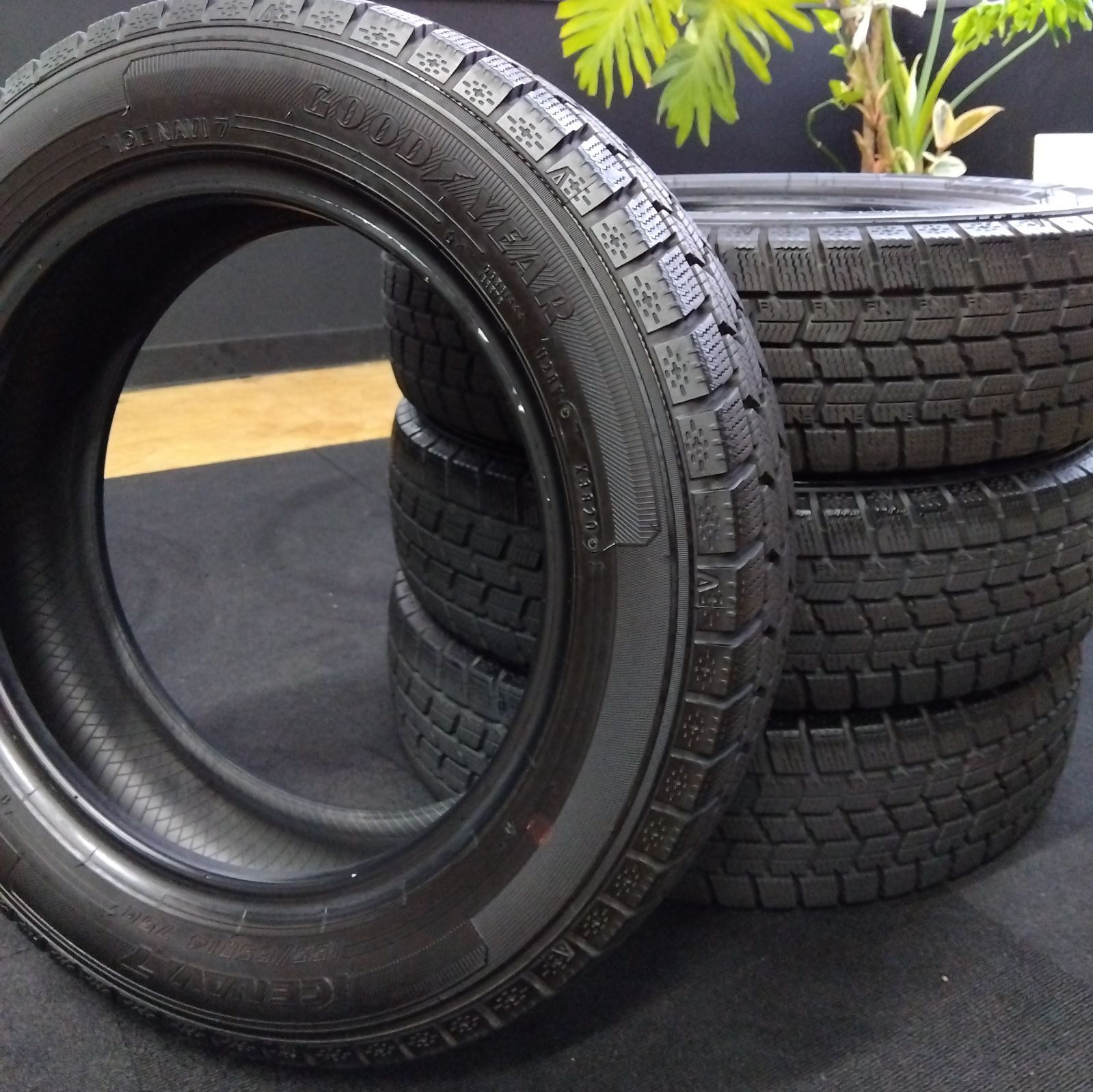 【バリ溝！】155/65R14 スタッドレスタイヤ 4本セット 2020年製 中古☆バリ山 155⁄65R14 ブリヂストン VRX 2020年製 スタッドレス 4