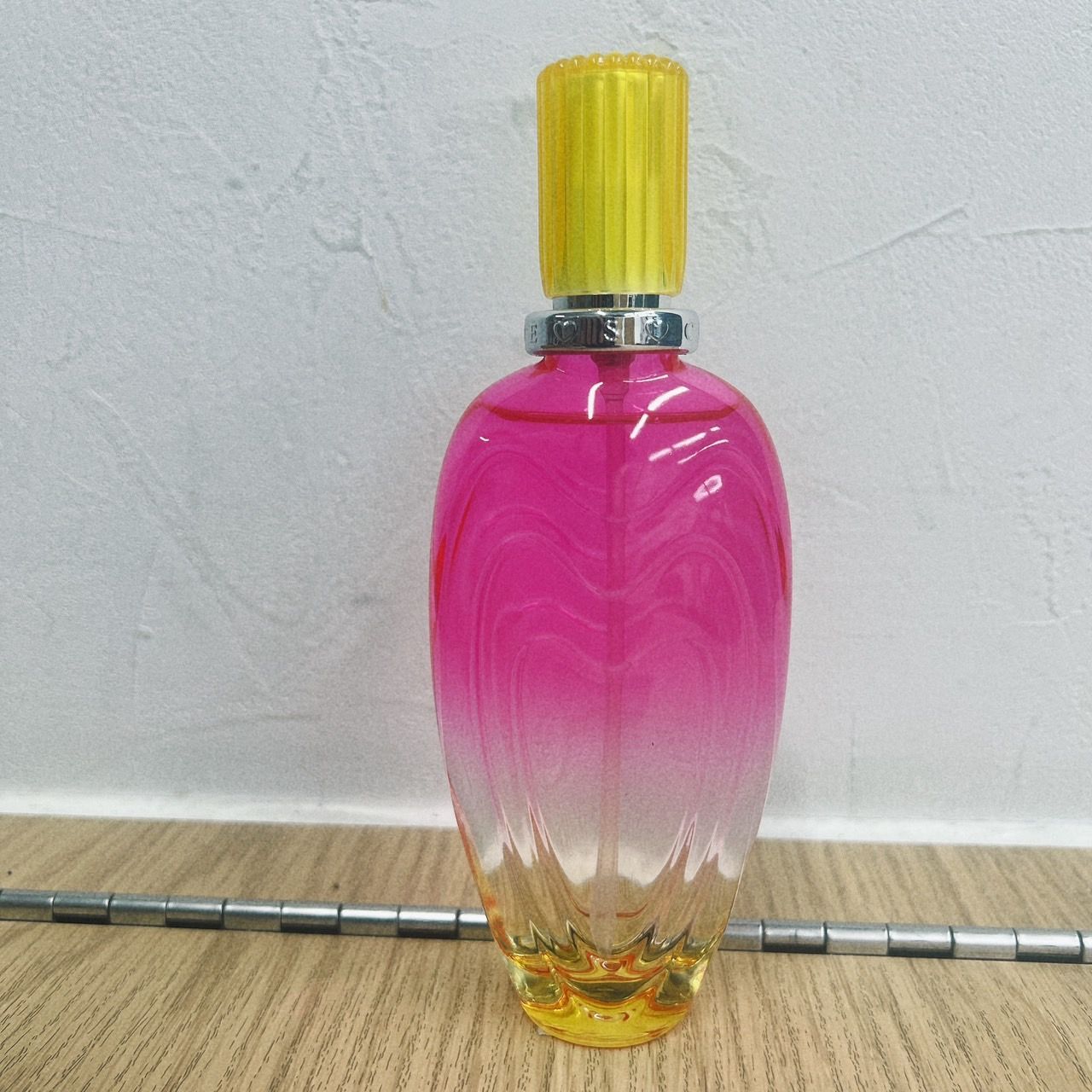 エスカーダ ロッキンリオ 100ml 超爆安 - 香水(ユニセックス)