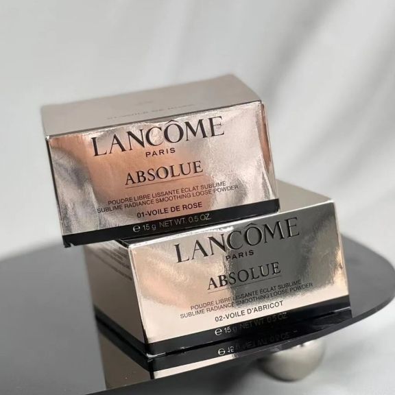 ランコムのアプソリュ パウダー 15g（01 ナチュラルシアー）