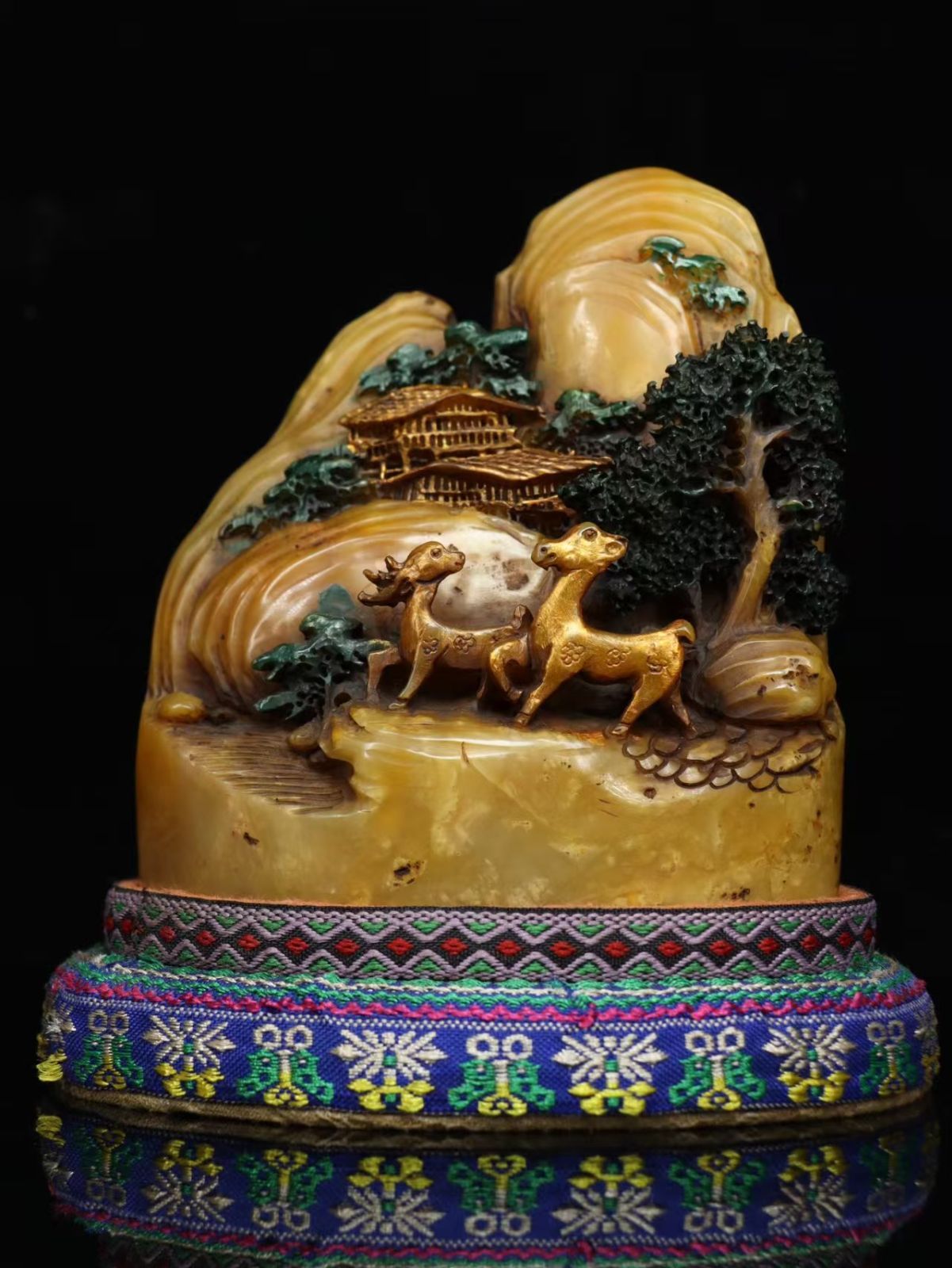 珍品旧蔵 甲辰年 田黄石人物雕刻 篆刻 細密彫刻 文房置物 観賞 人物雕刻 珍品旧蔵 甲辰年 田黄石人物雕刻 篆刻 細密彫刻 文房置物 観賞