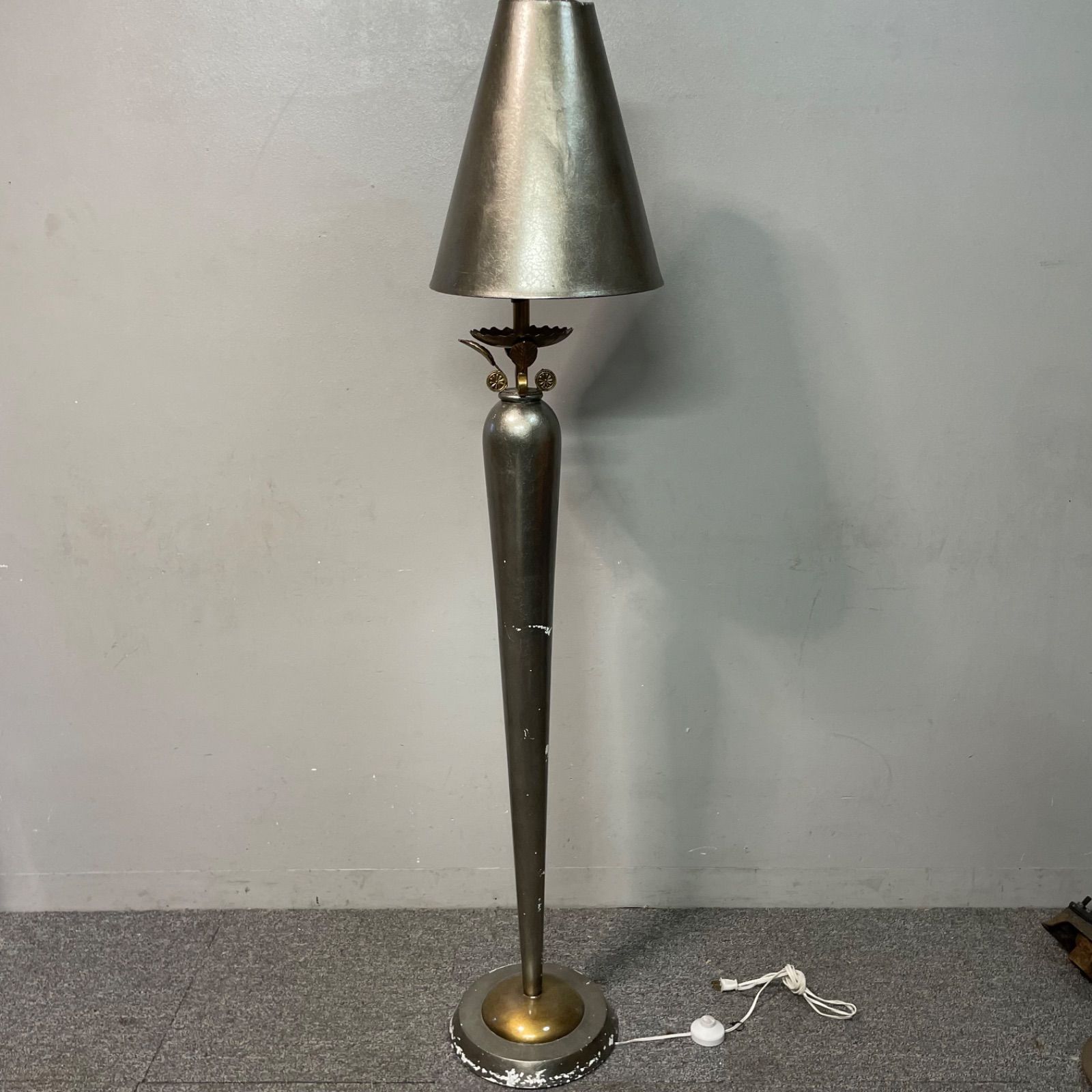 アンティーク スタンドランプ 鷹 鷲 猛禽類 チューリップ ガラスランプ