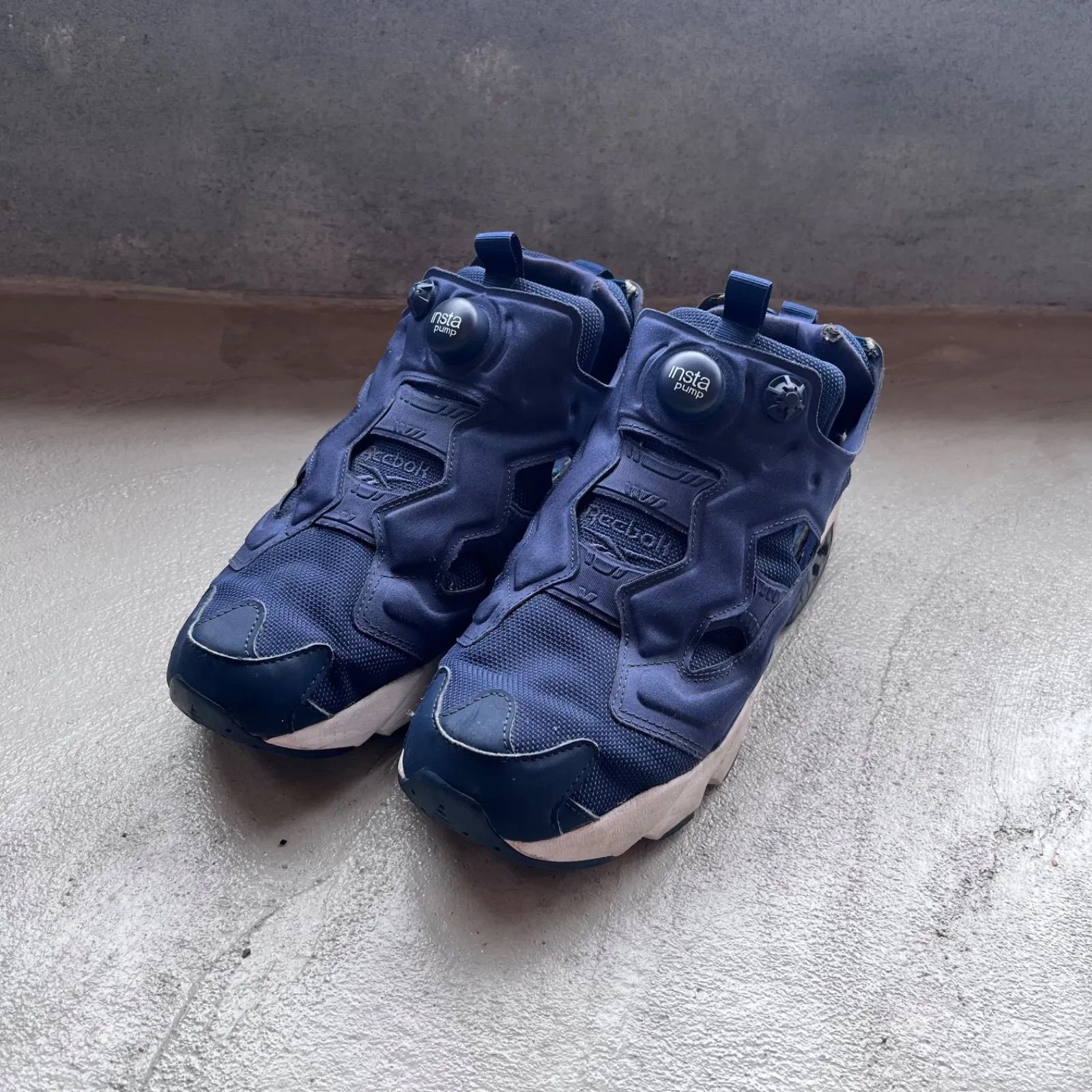 リーボック Reebok インスタ ポンプフューリー スニーカー - Main Image