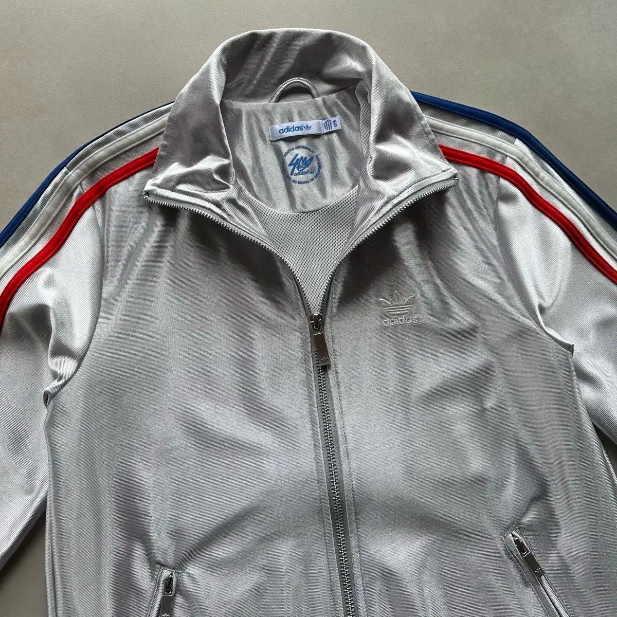 M adidas(アディダス) 40 周年 オリンピック シルバー トラック 