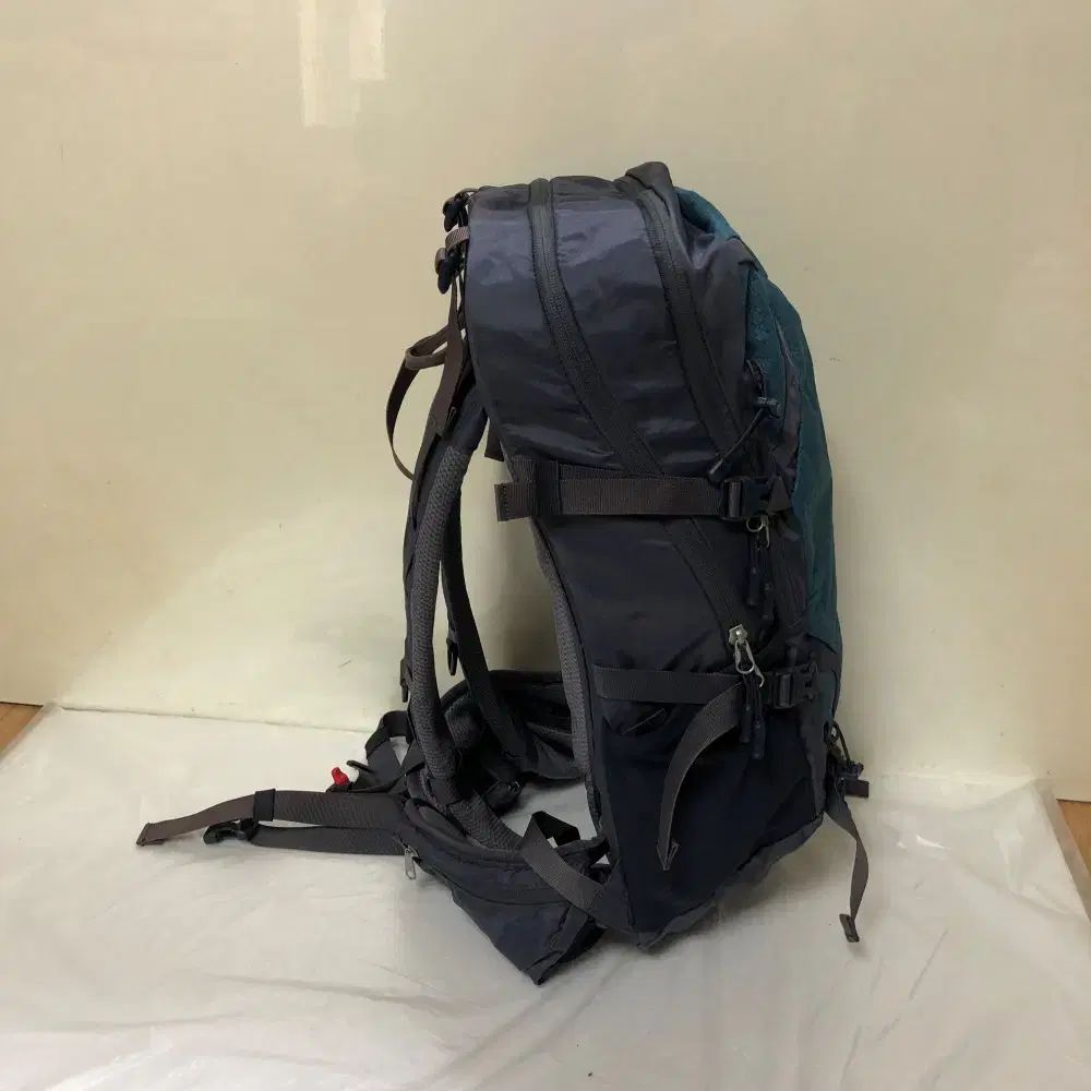 Kolon コーロン リュックサック 35 L 9910