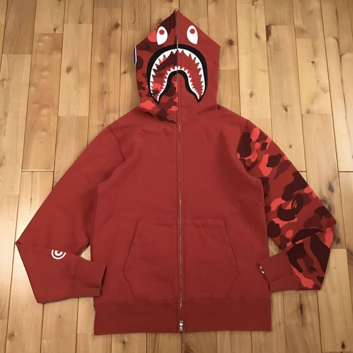 【気質アップ】 full shark Mサイズ パーカー シャーク camo Red zip a hoodie トップス