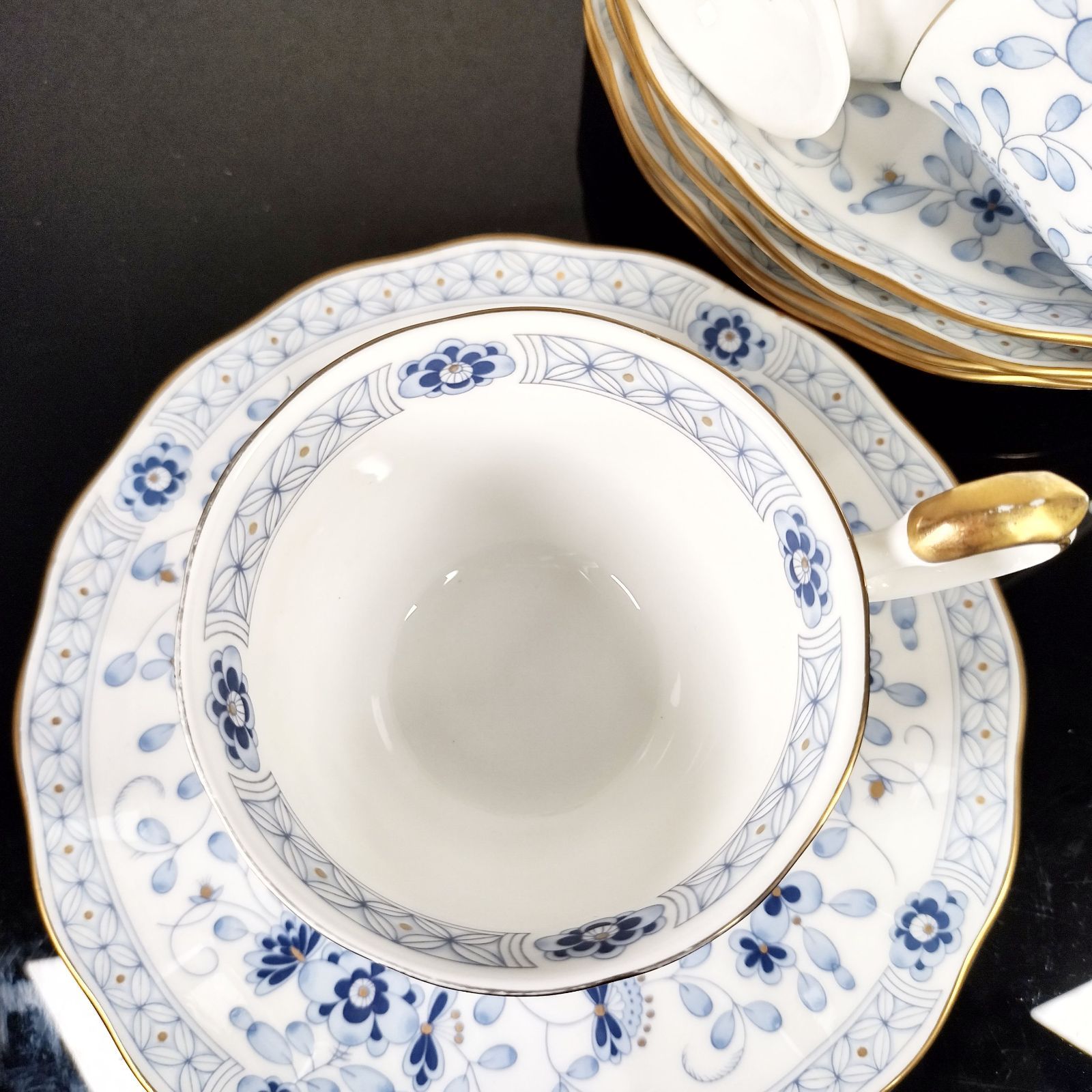 極稀少】ナルミ ミラノ 波金ふち 青葉っぱライン カップ＆ソーサー 5客