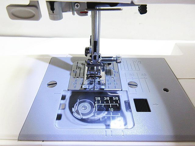 本体 RS808