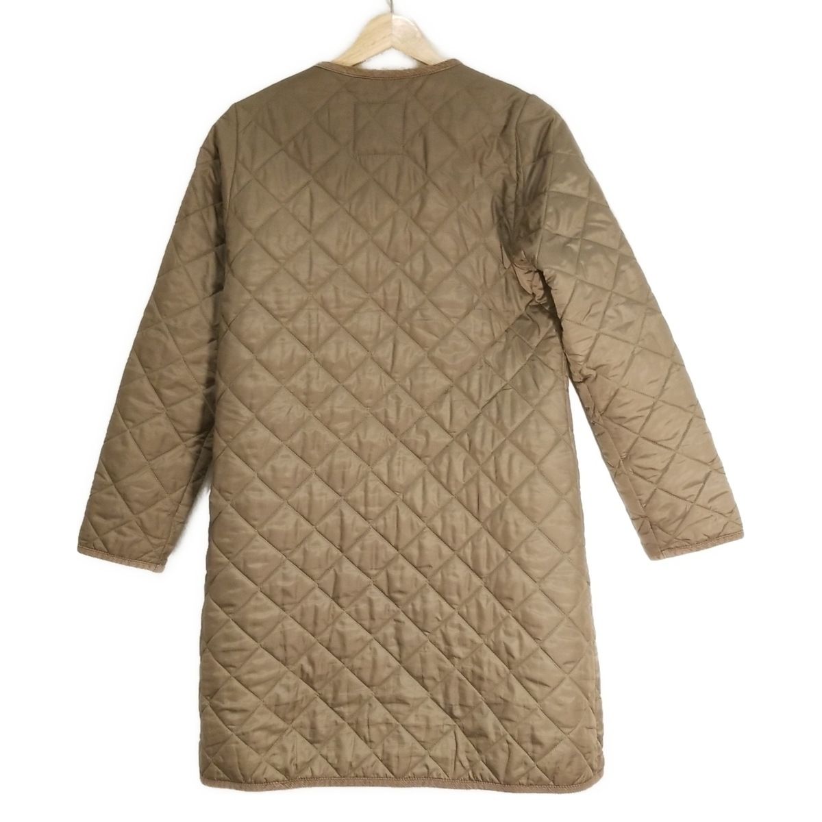 ライトブラウン