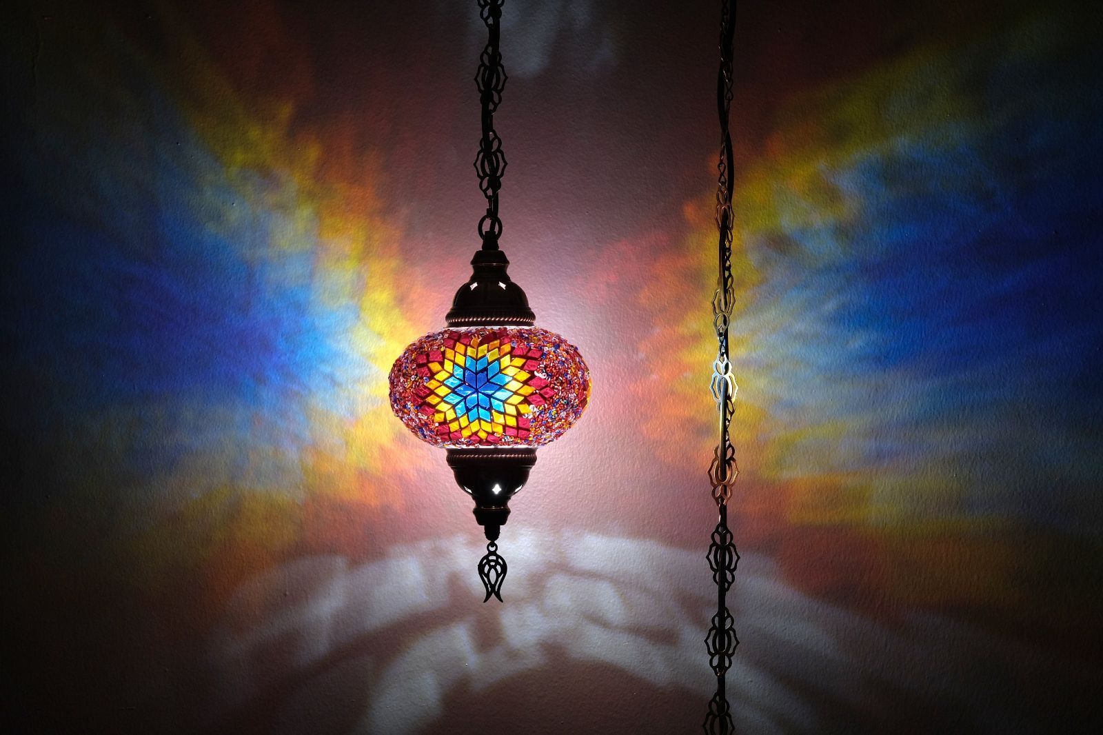 値下げ‼︎ 沖縄・琉球泡ガラス、吊り下げ型赤ランプ 非耐熱）琉球