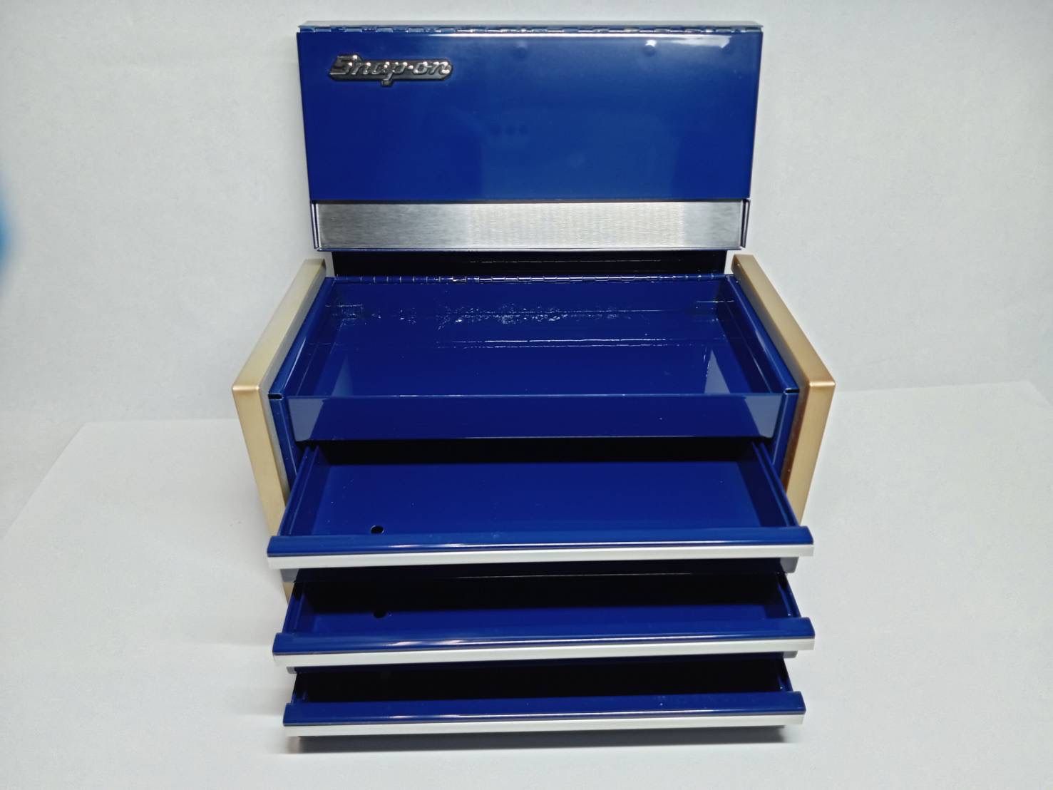 ① Snap-on 収納コンテナ（発送迅速！【中古品】□スナップオン