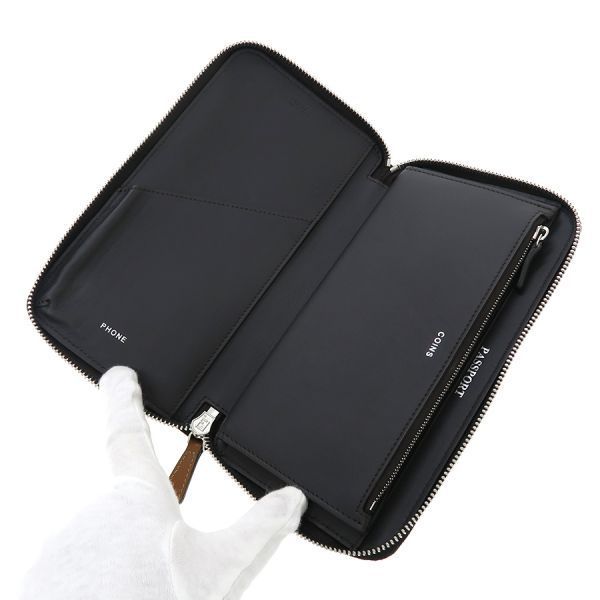 FENDI フェンディ レザー パスポート ケース グレー FENDI フェンディ レザー パスポート ケース グレー FENDI パスポート