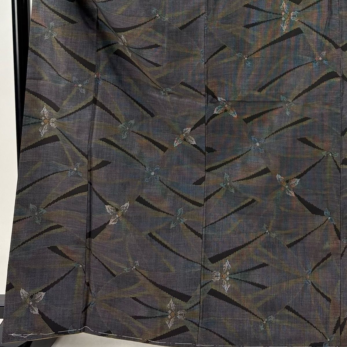 大島紬 身丈166cm 裄丈68cm L 袷 純泥染 証紙 幾何学 草花 焦茶色 正絹