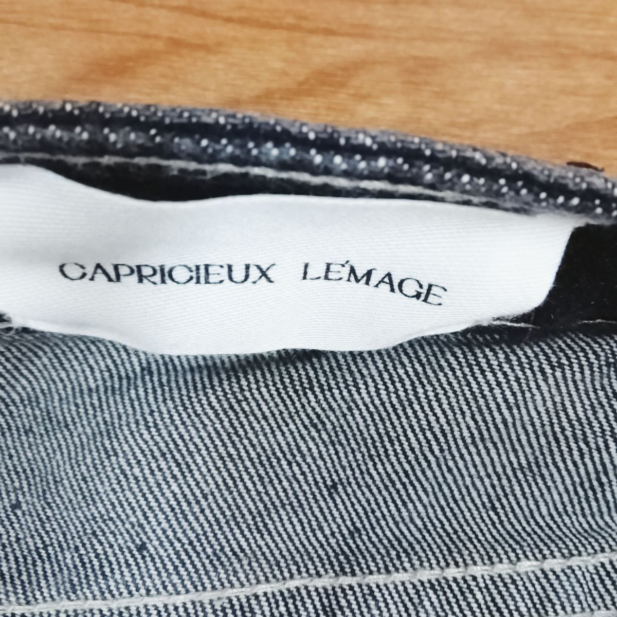 CAPRICIEUXLEMAGE カプリシュレマージュ サイドタックデニム