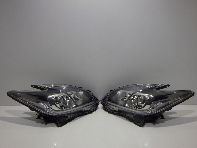 ZVW30 プリウス 後期 左ヘッドライト HID 81185-47411(ヘッドライト