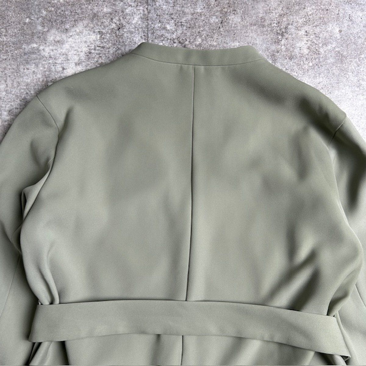 ミントグリーン