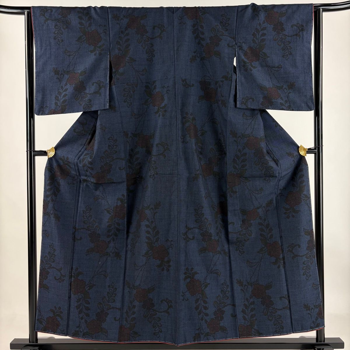 紬 身丈154.5cm 裄丈64cm M 袷 枝花 亀甲絣 紺色 正絹 秀品