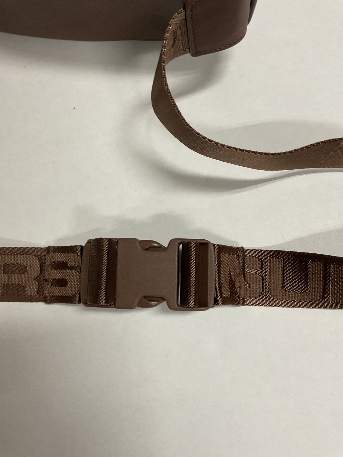 75.【美品】supreme 24FW Leather Waist Bag 