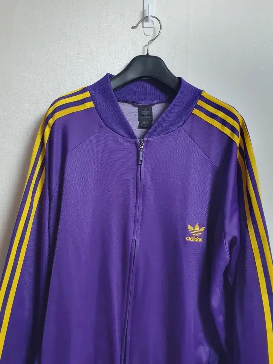 adidas(アディダス) ジャージ 紫 トラックトップス 黄色 ライン