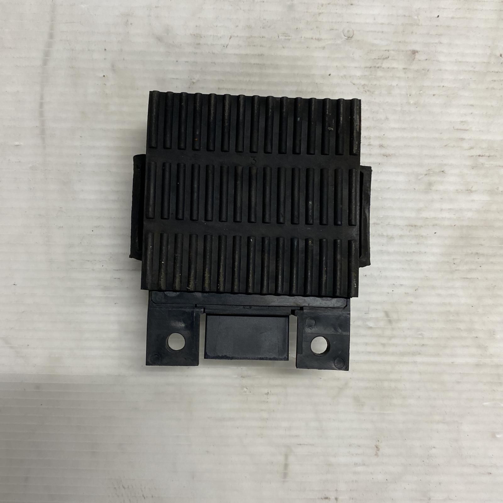 送料0円□実動外 GPZ1000RX ZXT00A 純正 イグナイター CDI \u003d