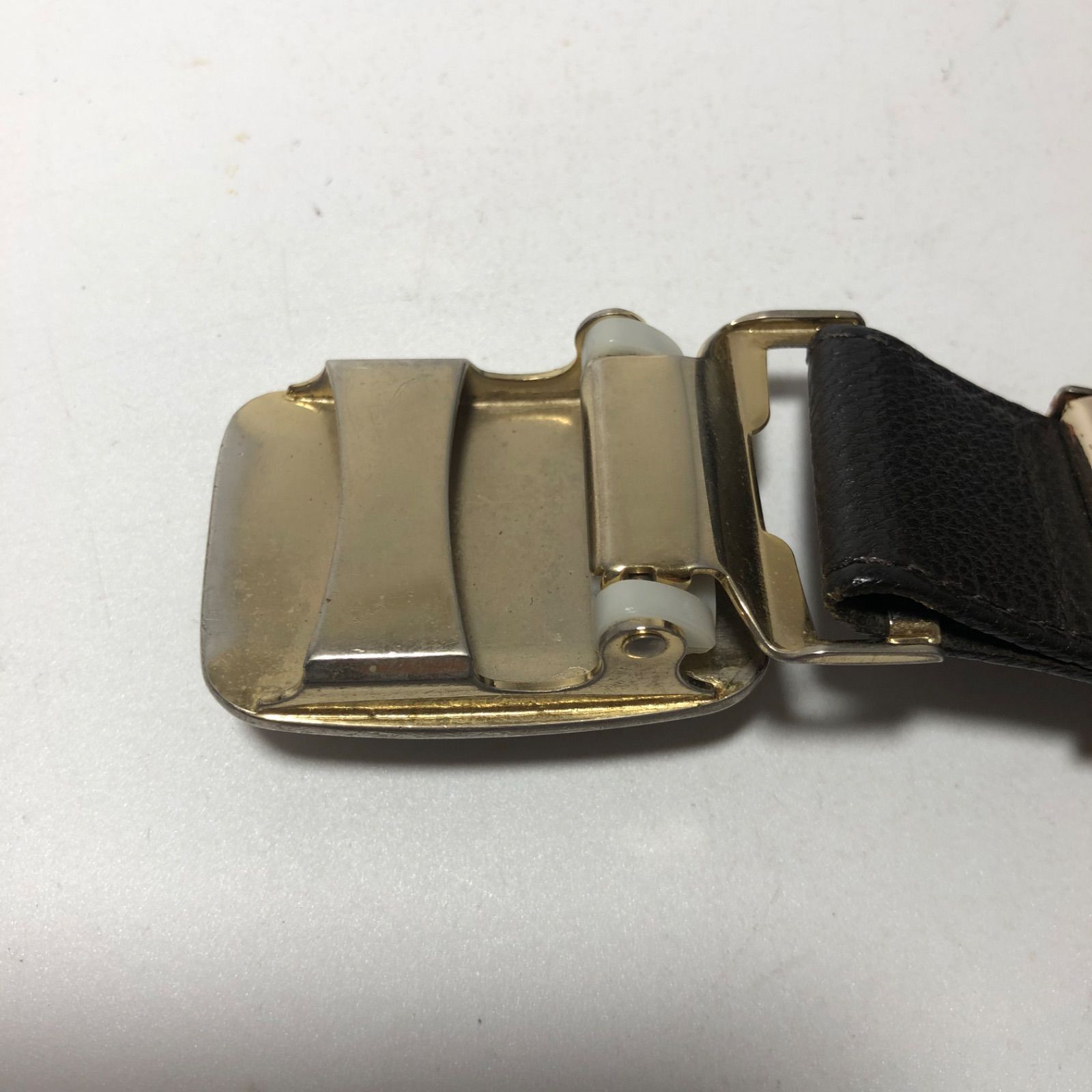 YSL ゴールドバックル ブラックレザーベルト Yves Saint Laurent - 【レア】イヴサンローラン ベルトの通販