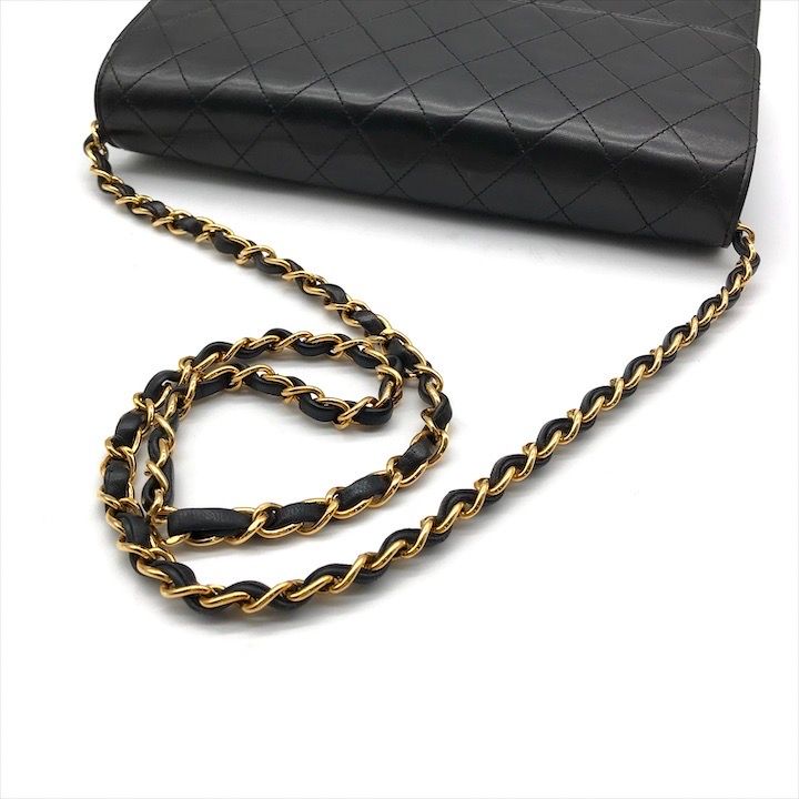 美品 CHANEL シャネル ココマーク マトラッセ ラムスキン