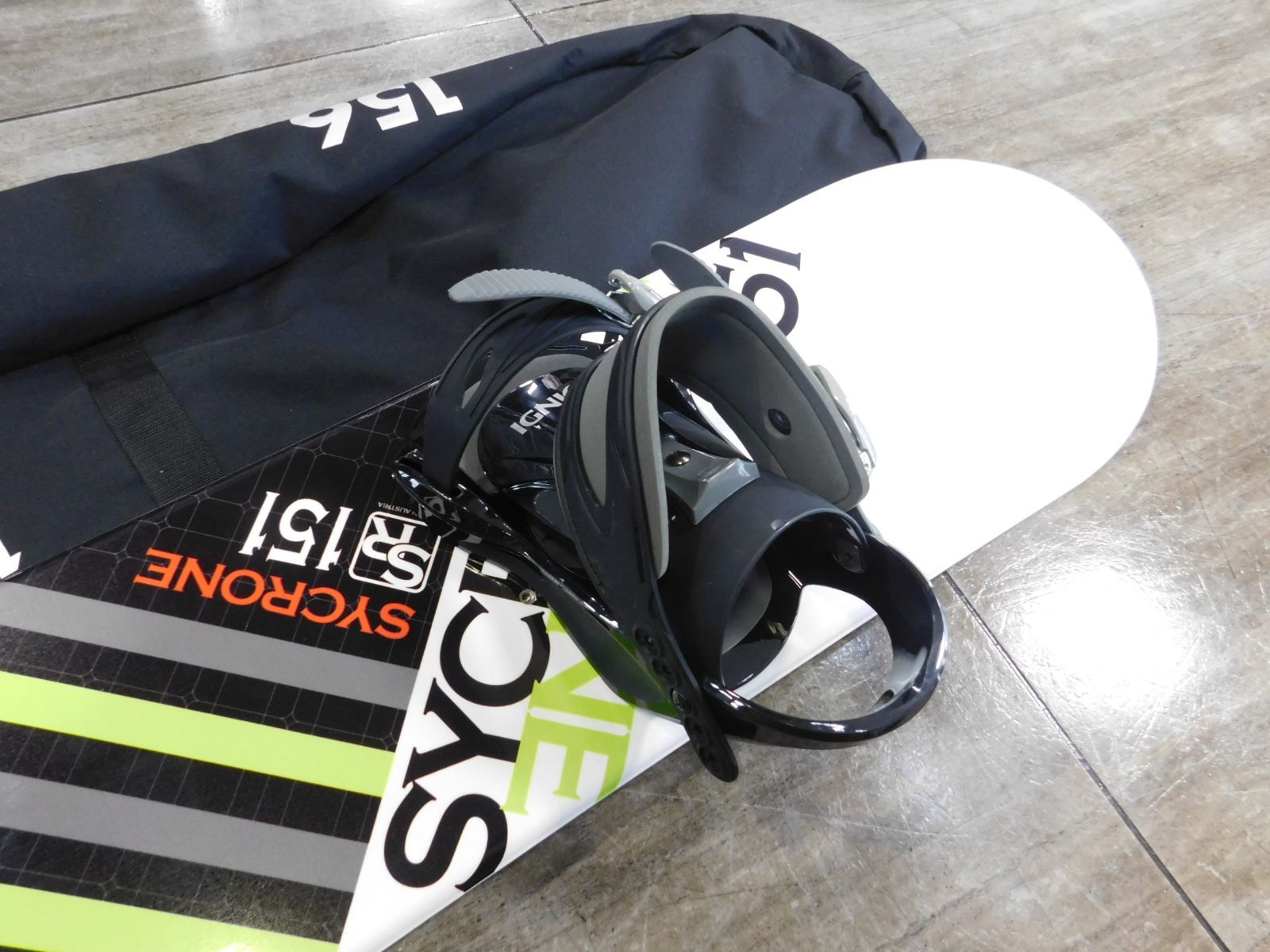 ♪0146 IGNIO スノーボードセット ロッカーボード ビンディング 150