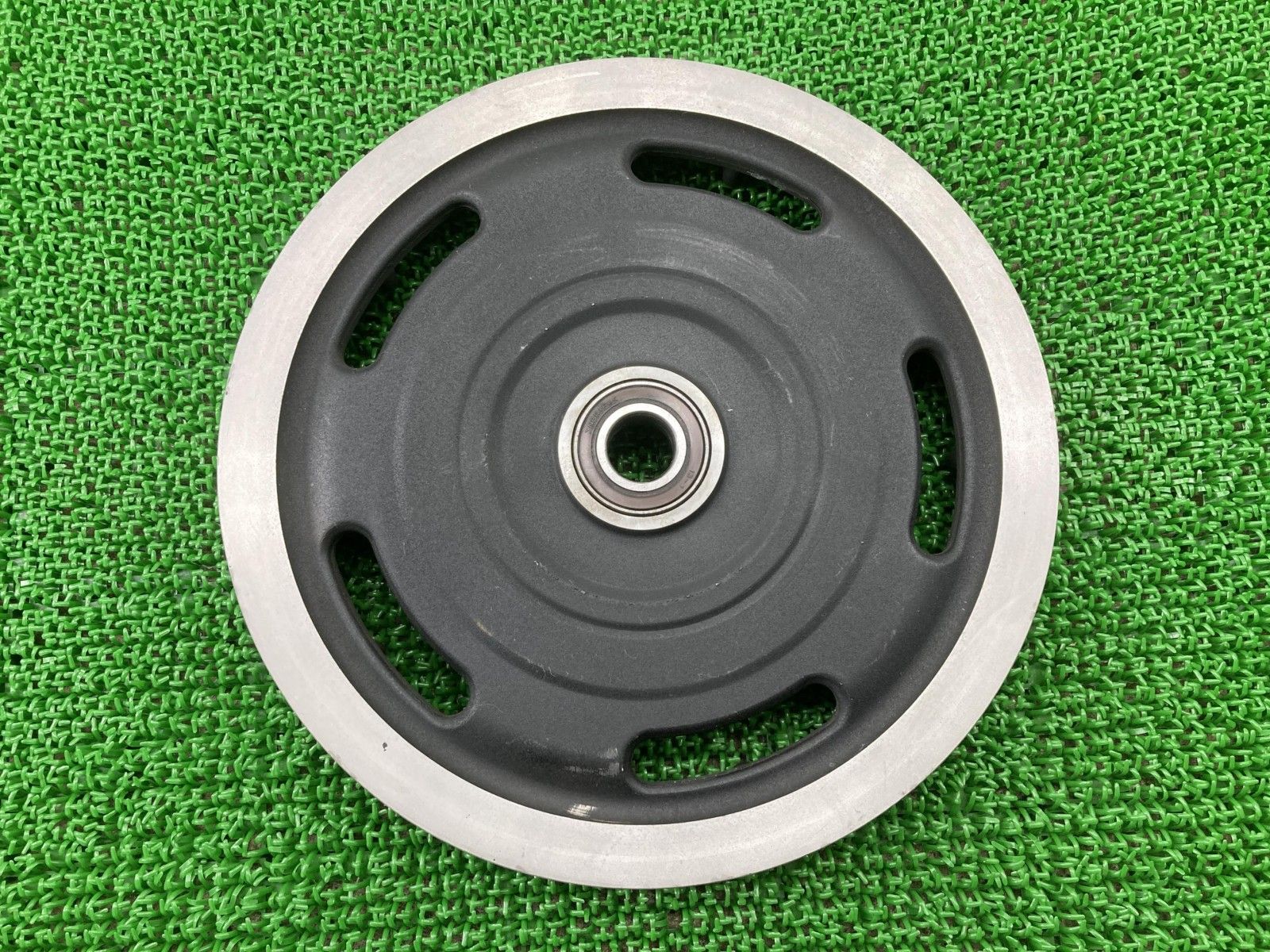 み*や様   XL1200X リアドライブプーリー 40547-07A ハーレー 純正 中古 2013年