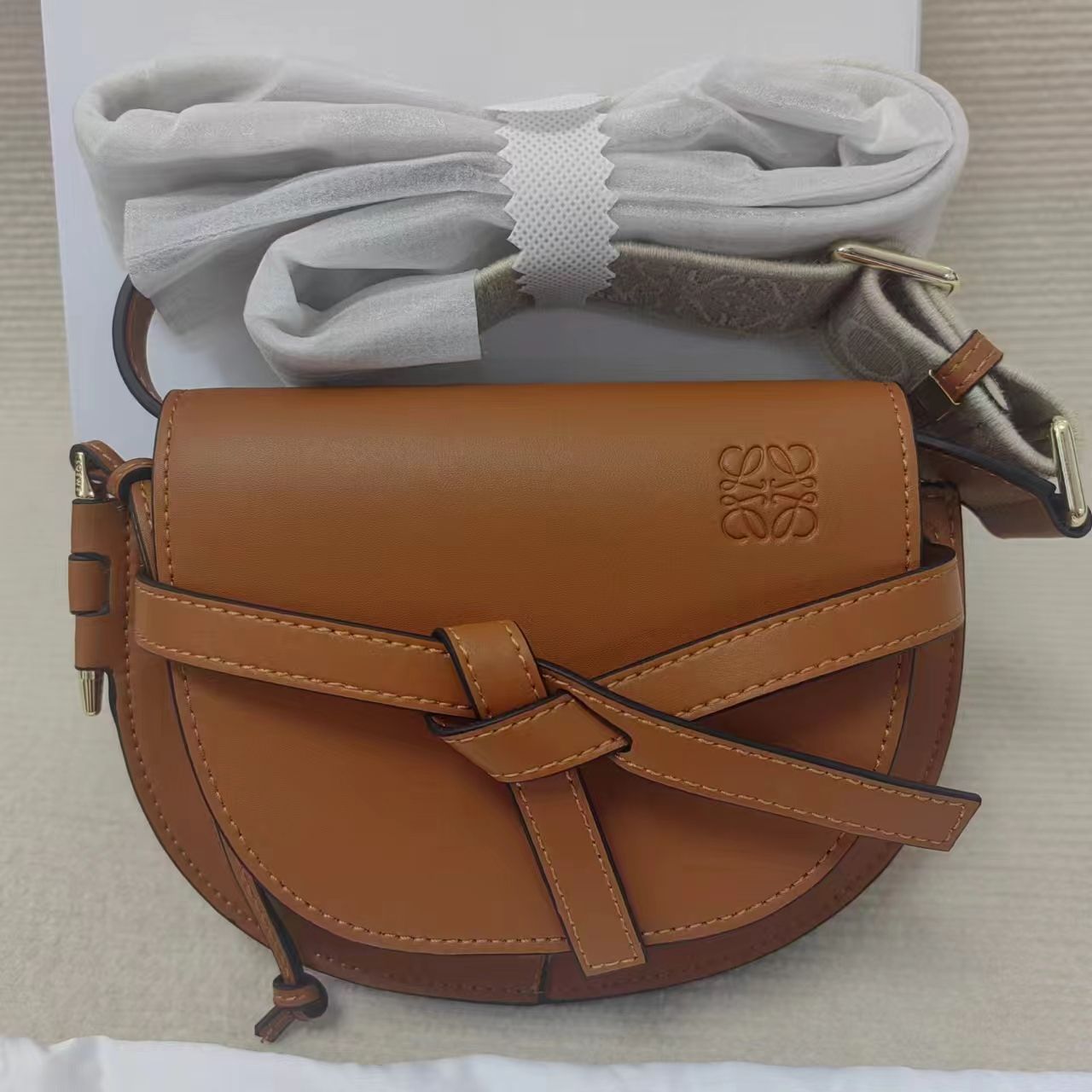 LOEWEロエベ ゲート ショルダーバッグ ミニ