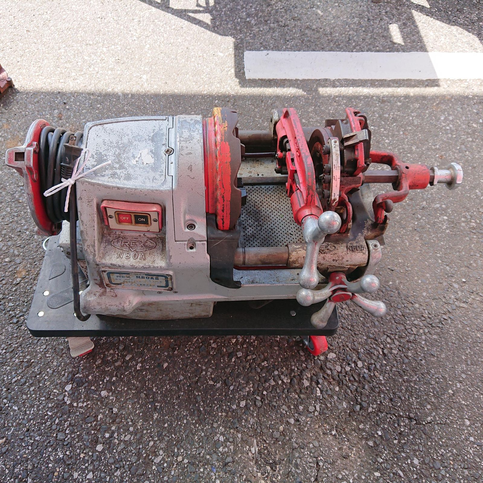 ダイヘッド付き 1557