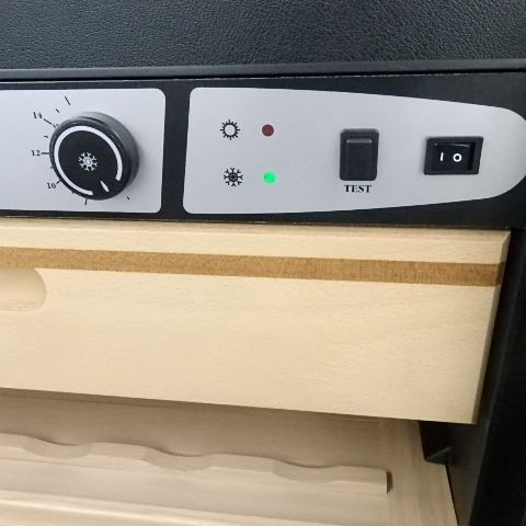 関東地方送料込み！ TRANSTHERM COTTAGE MIDIUM MODEL 3T ワインセラー