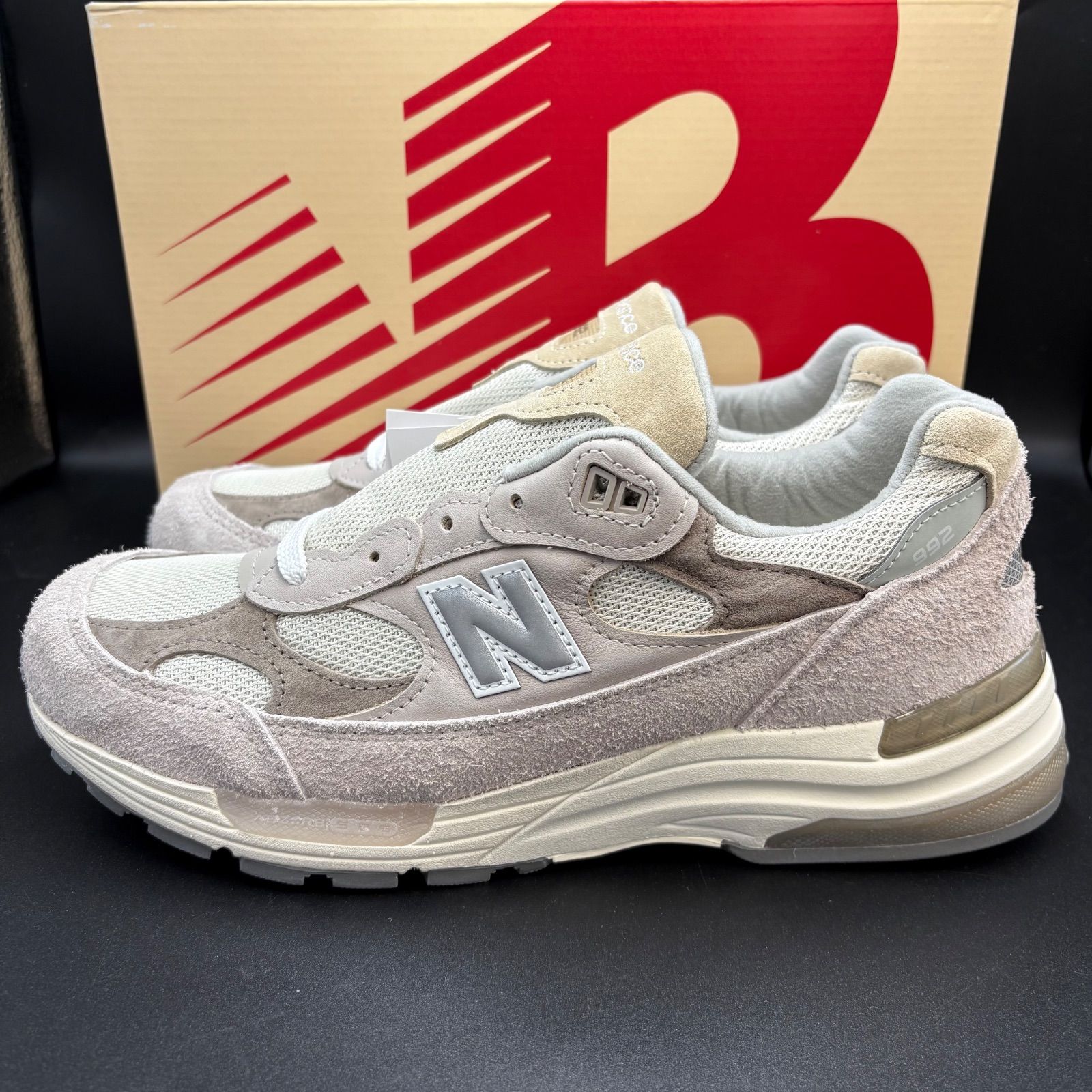【最新作，お得】 新品 28cm New Balance 992 スニーカー