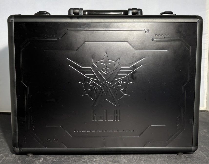 ホロックス2周年　HoloX アタッシュケース Amazon.co.jp: ホロ ライブ 6期生 秘密結社holoX 活動2周年記念