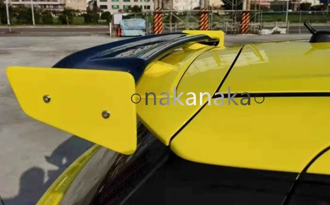 リア スポイラー