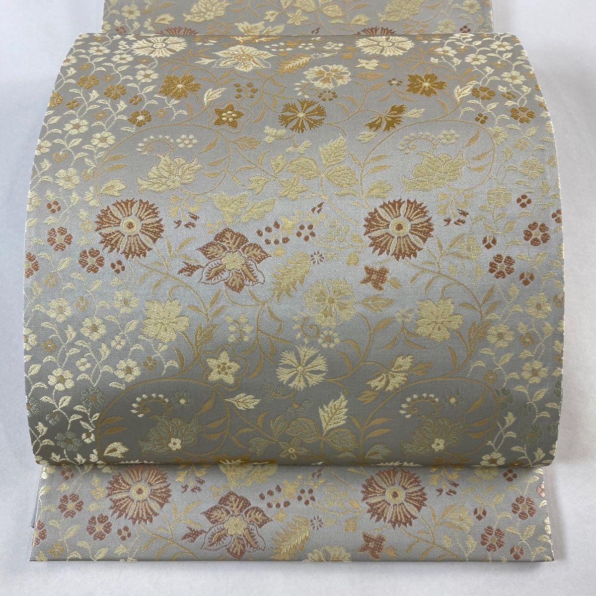 袋帯 美品 名品 箔屋清兵衛 落款 正絹錦織 花唐草 草花 箔 灰色