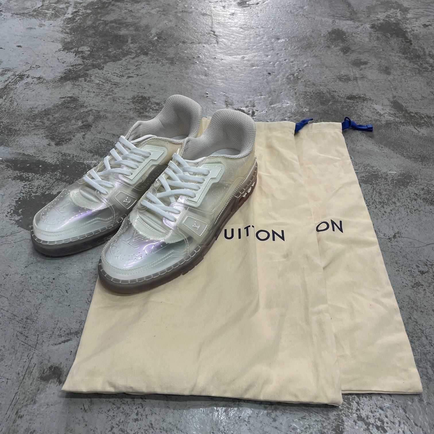 新品 LOUIS VUITTON LVトレイナーライン クリア スニーカー GO0220 