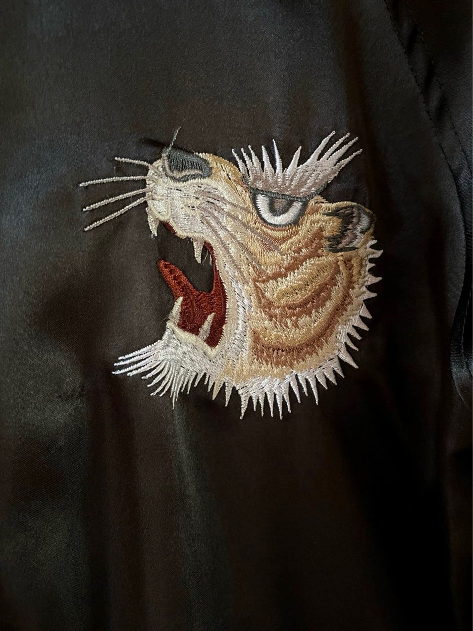 チャオパニック　スカジャン　虎刺繍　Lサイズ　リバーシブル チャオパニック スカジャン 虎刺繍 Lサイズ リバーシブル - メルカリ