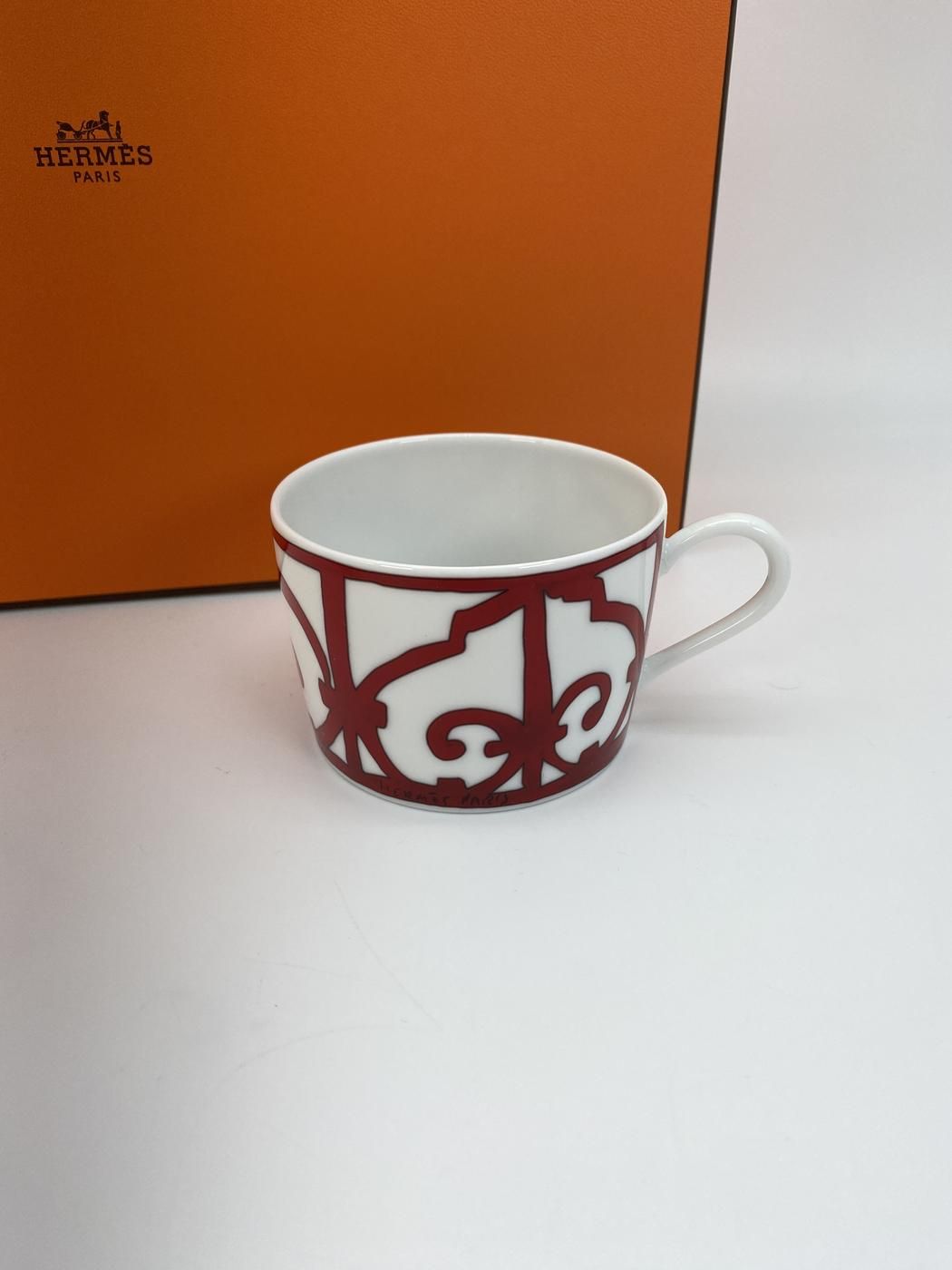 エルメス HERMES ガダルキヴィール ティーカップ&ソーサー エルメス HERMES ガダルキヴィール ティーカップ&ソーサー