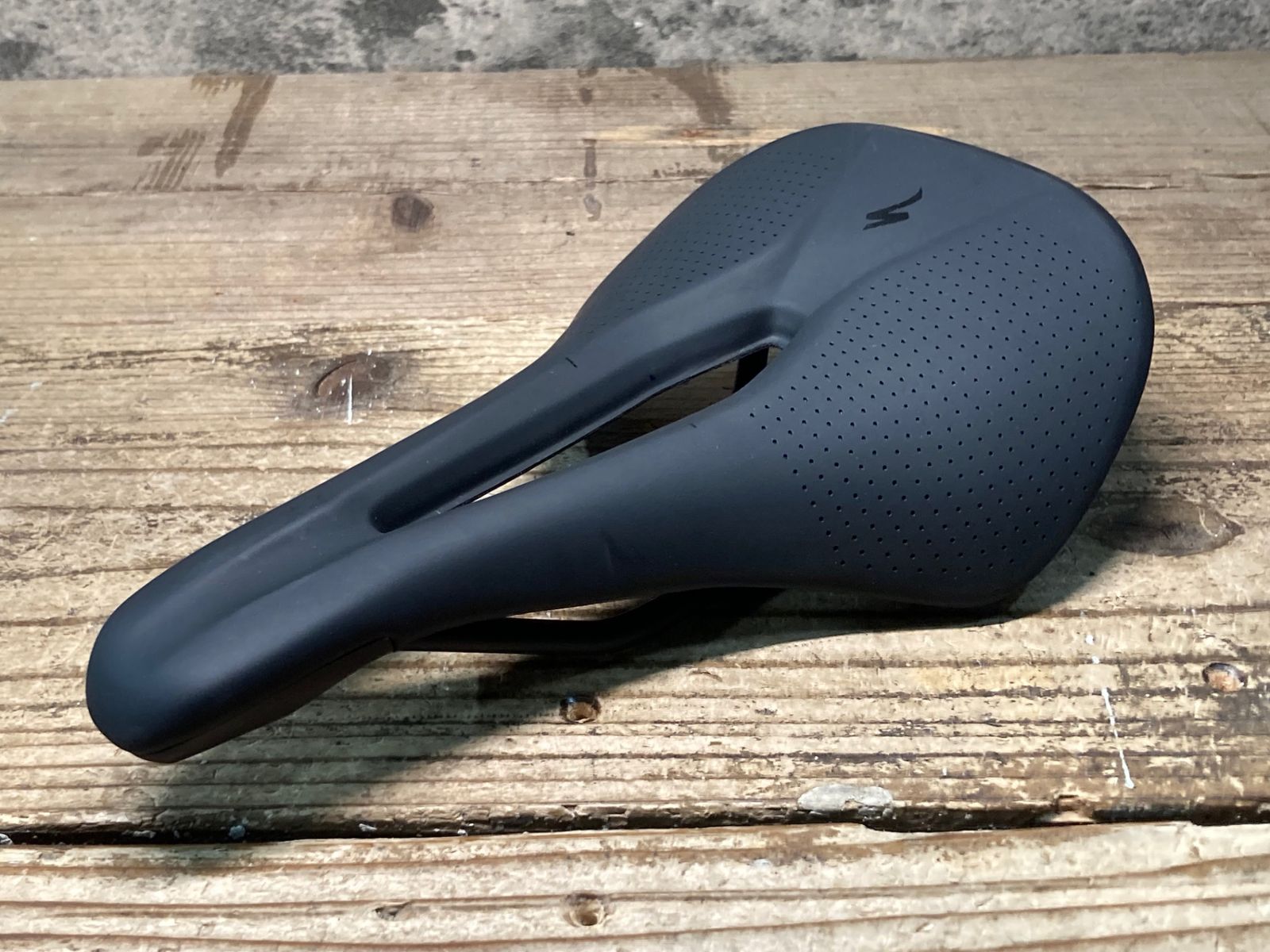 JM381 スペシャライズド SPECIALIZED POWER ARC EXPERT サドル 黒 143mm Hollow Ti レール