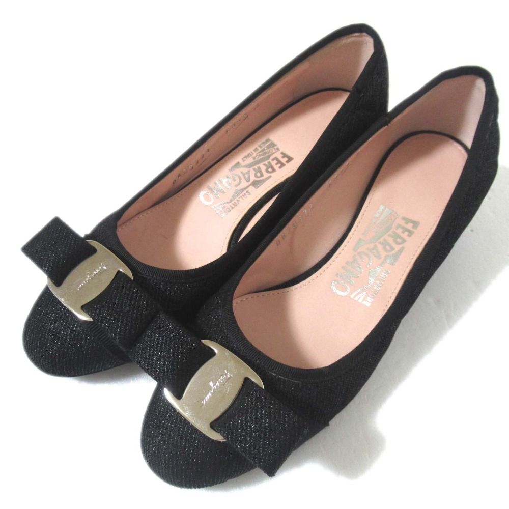 新品同様 Salvatore Ferragamo サルヴァトーレフェラガモ VARAQ