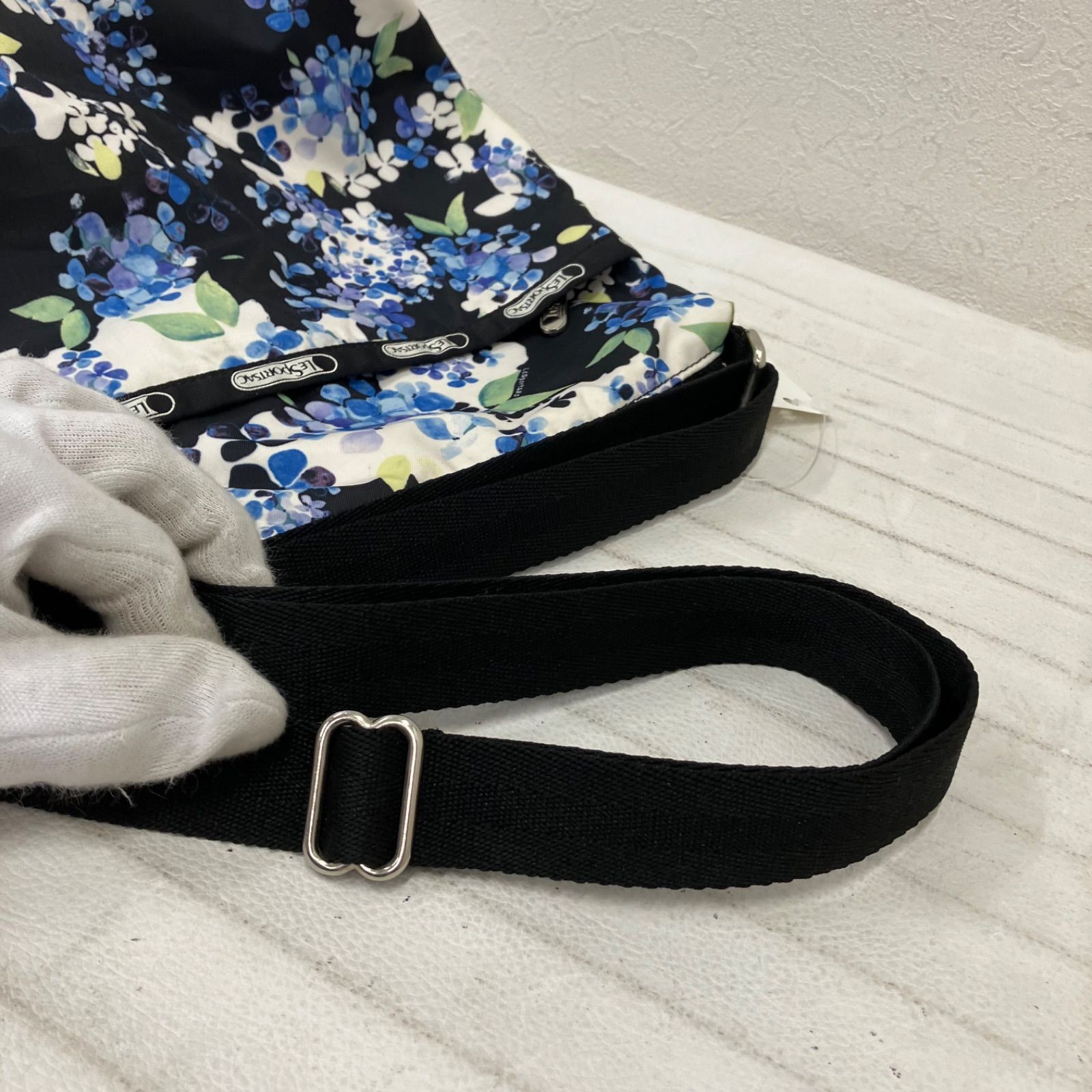 5302 LeSportsac レスポートサック ショルダーバッグ クロスボディ 肩 