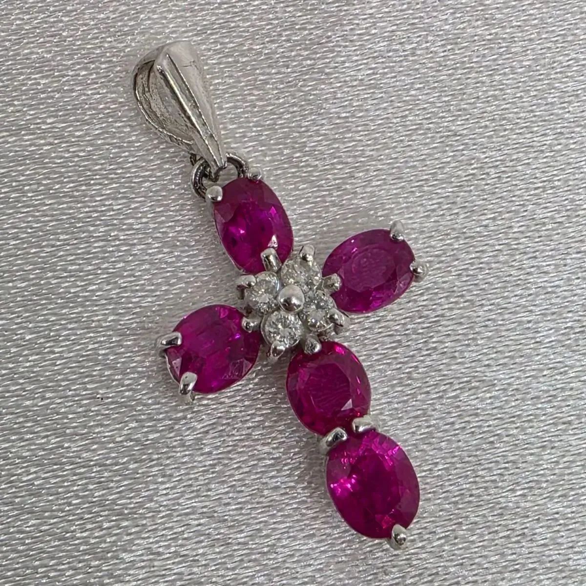 特別価格】Pt900 クロスネックレス ルビー 2.15ct ダイヤモンド 0.10ct 