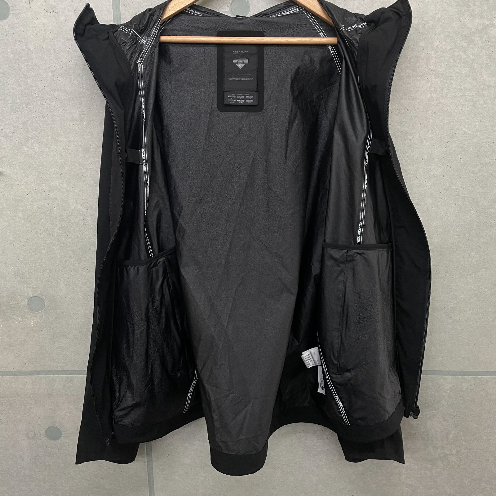デサントオルテライン DESCENTE ALLTERRAIN ダウンジャケット アウター 