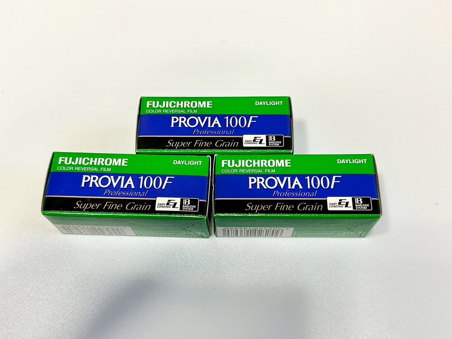 Fujifilm Provia 100F 120フィルム 5本入 PROVIA100F 120 5本 リバーサルフィルム PROVIA100F 120 5本