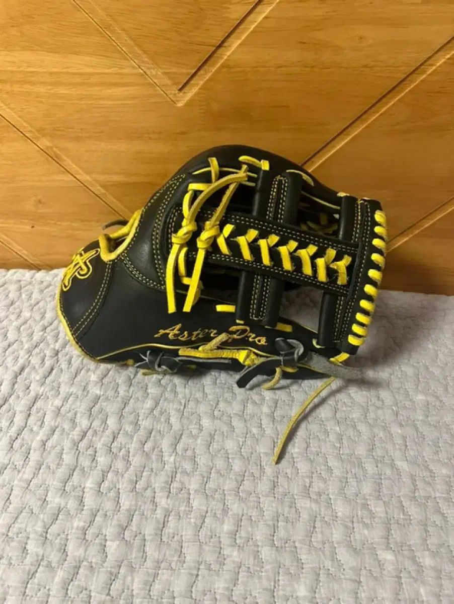 ミズノ MIZUNO 荒木雅博モデル ダイアモンドマスター 内野用