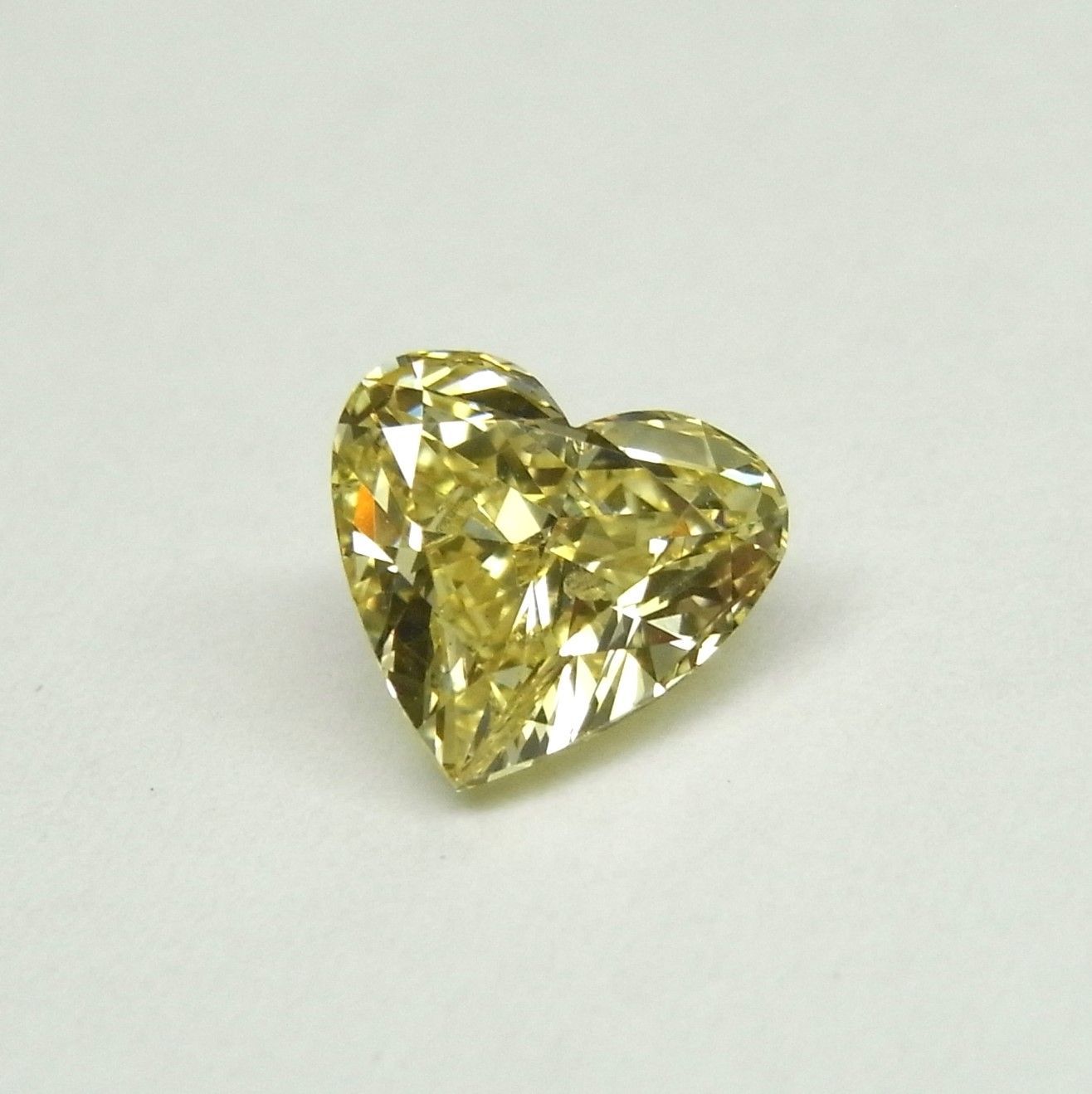 新品：ラボグロウン イエローダイヤモンド ハートシェイプ 1.20ct VS2 