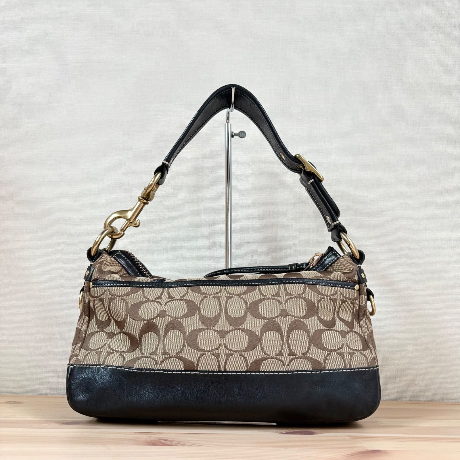 65th Coach Legacy Turn Lock Signature Shoulder Bag Black - メルカリ