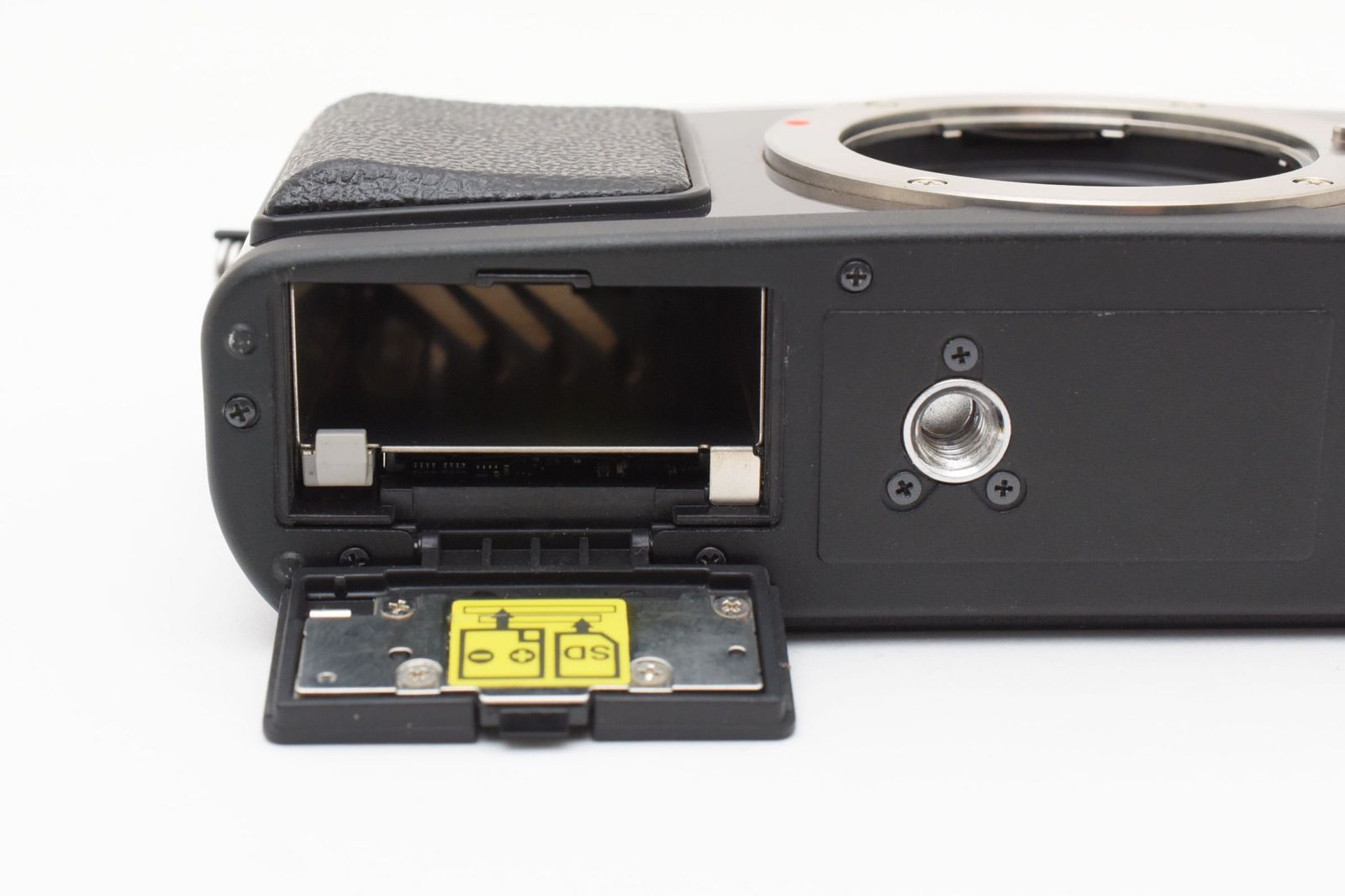 ☆シャッター回数:1361回!!☆ OLYMPUS オリンパス PEN E-P2 ボディ